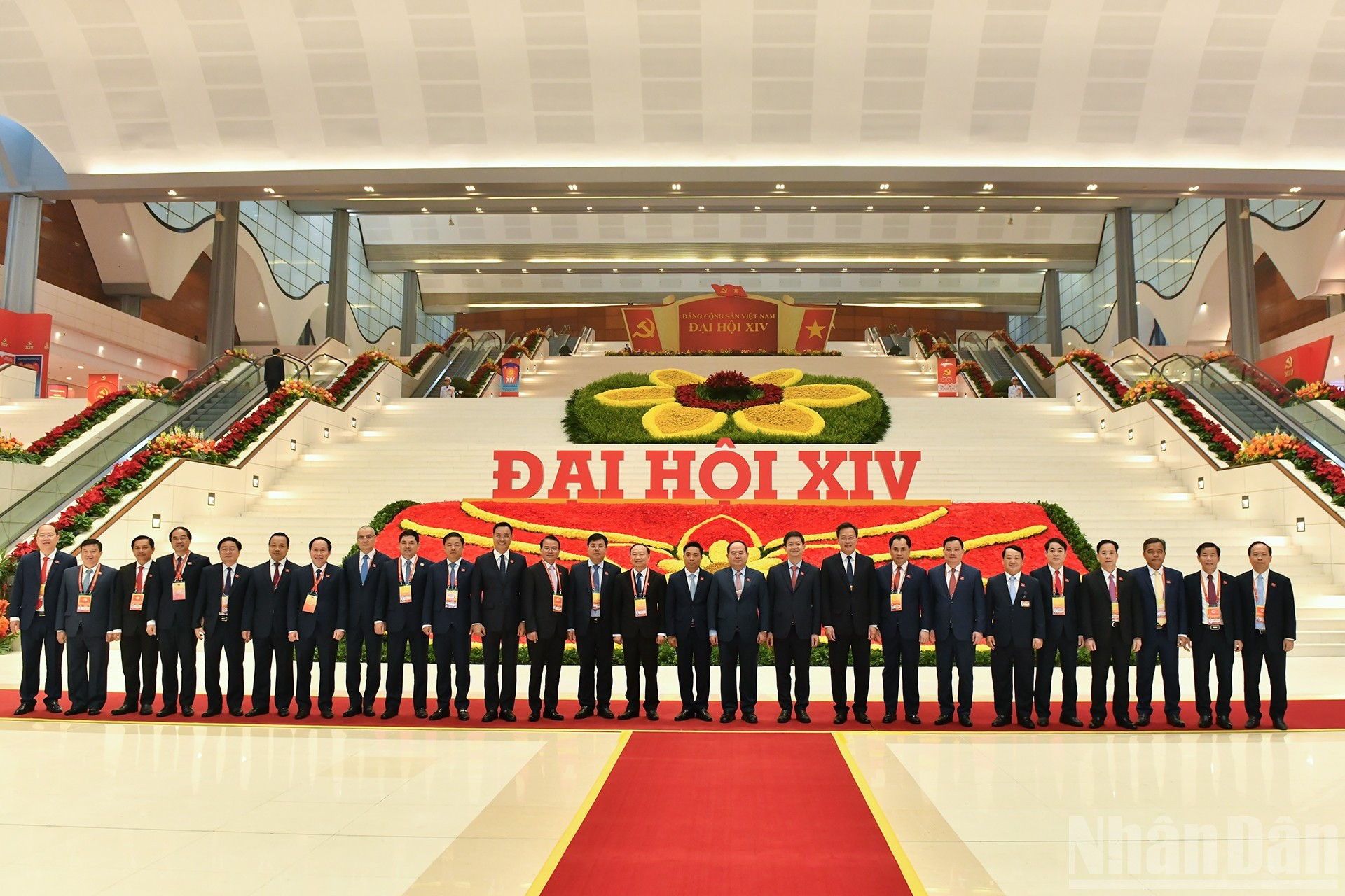 Делегаты на подготовительном заседании XIV съезда Партии. (Фото: Зюи Линь)