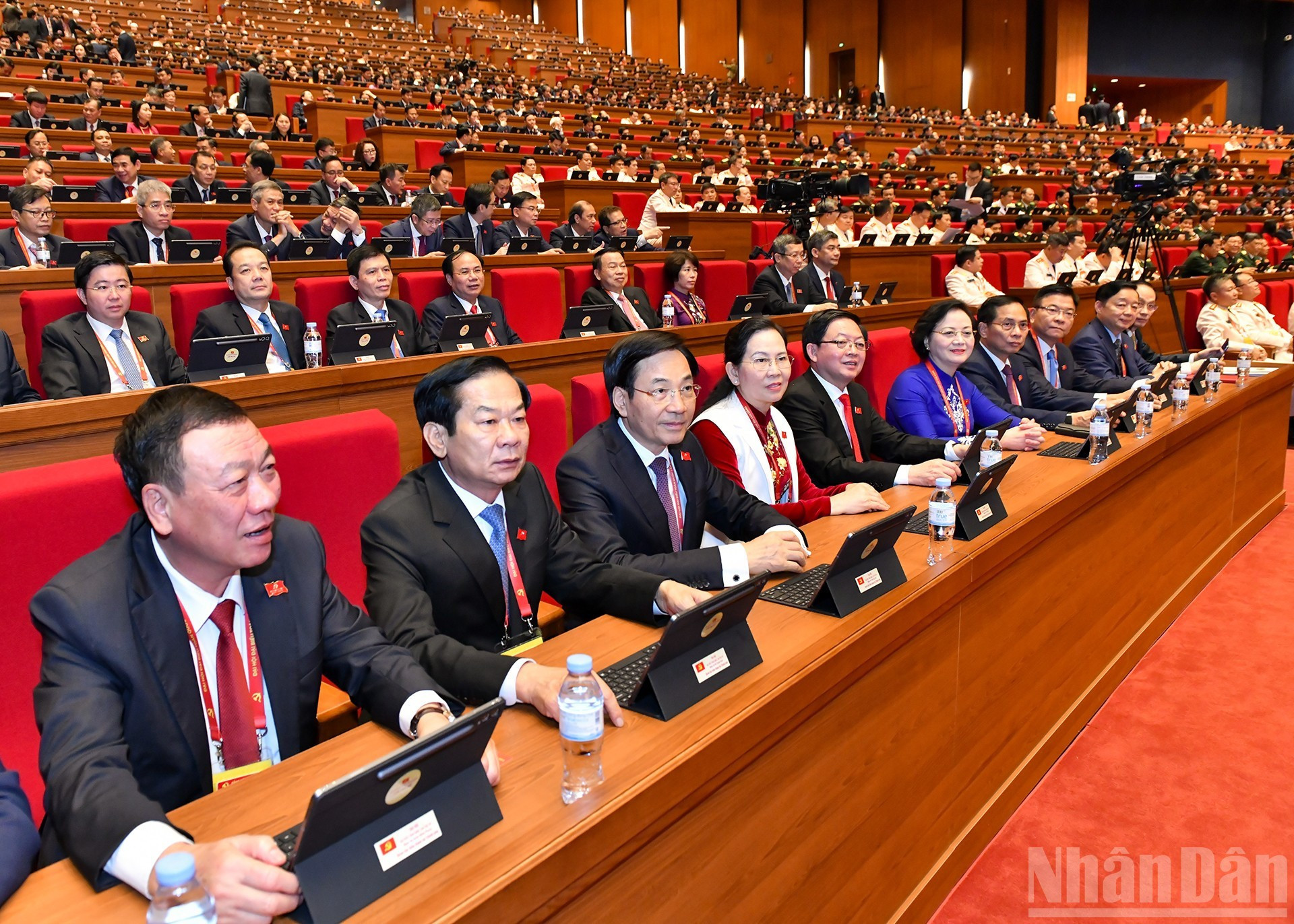 Делегаты на подготовительном заседании. (Фото: Данг Кхоа)