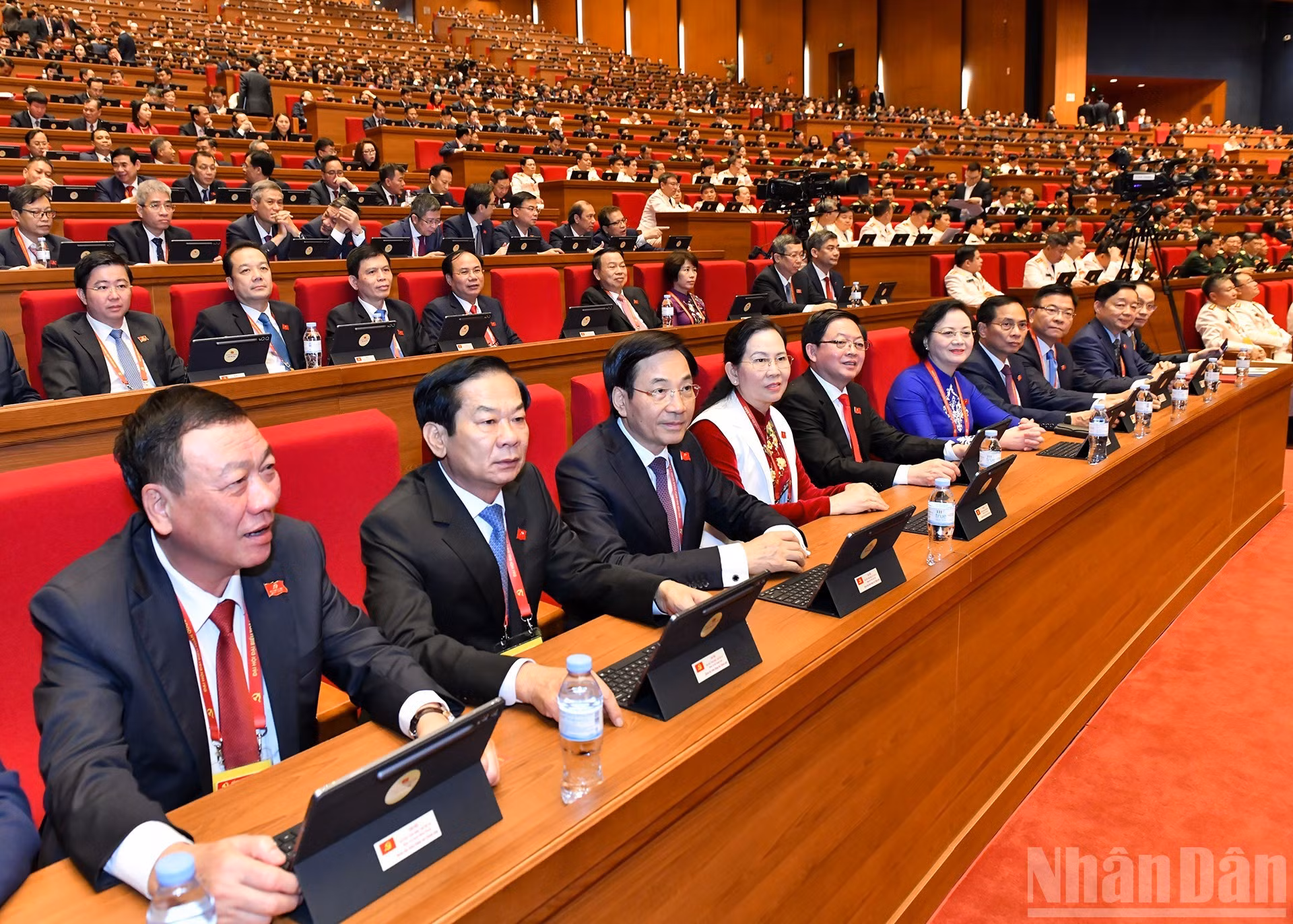 Делегаты на подготовительном заседании. (Фото: Данг Кхоа)