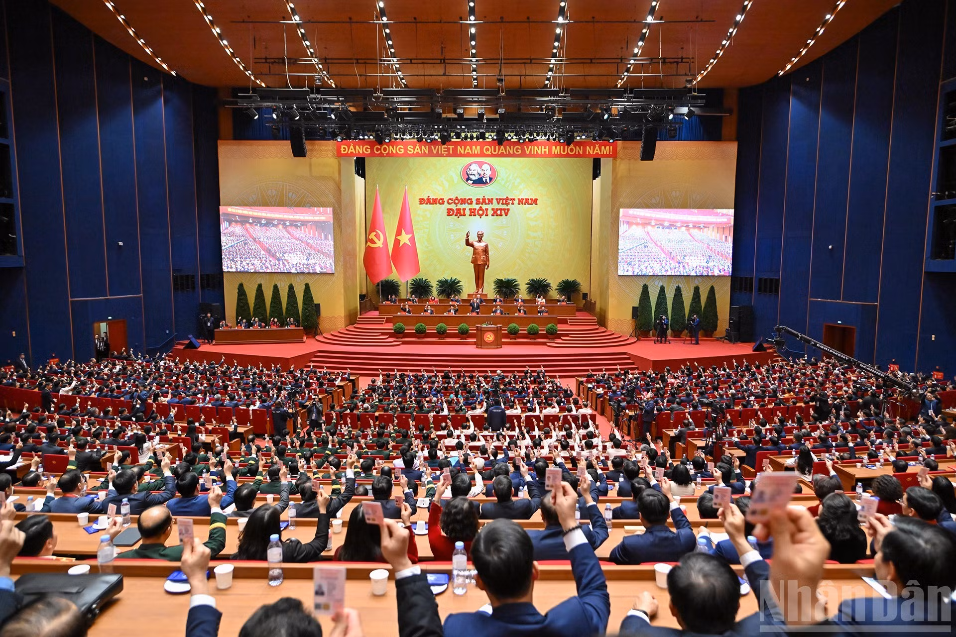 Общий вид рабочего заседания 22 января. (Фото: Зюи Линь)