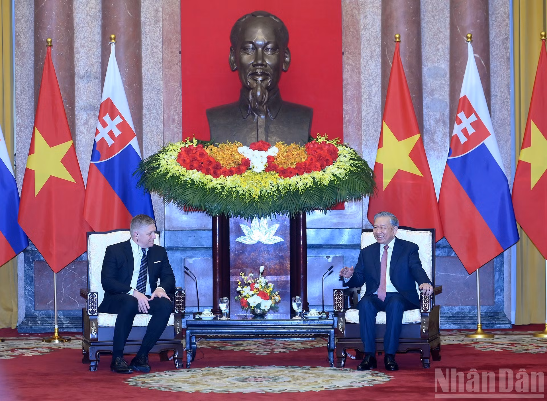 Генеральный секретарь ЦК КПВ, Президент То Лам принимает Премьер-министра Словакии.