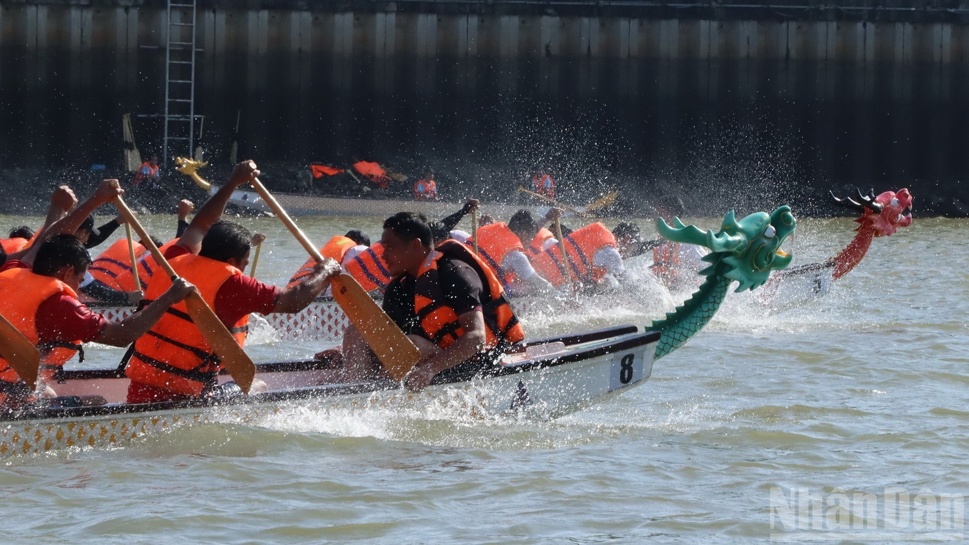 Помимо команд из провинции Донгнай, турнир привлек сильные команды из города Хошимина.