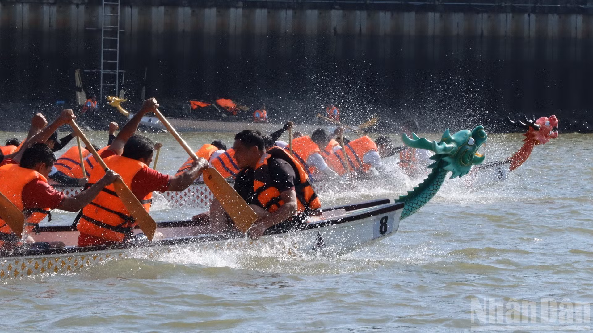Помимо команд из провинции Донгнай, турнир привлек сильные команды из города Хошимина.