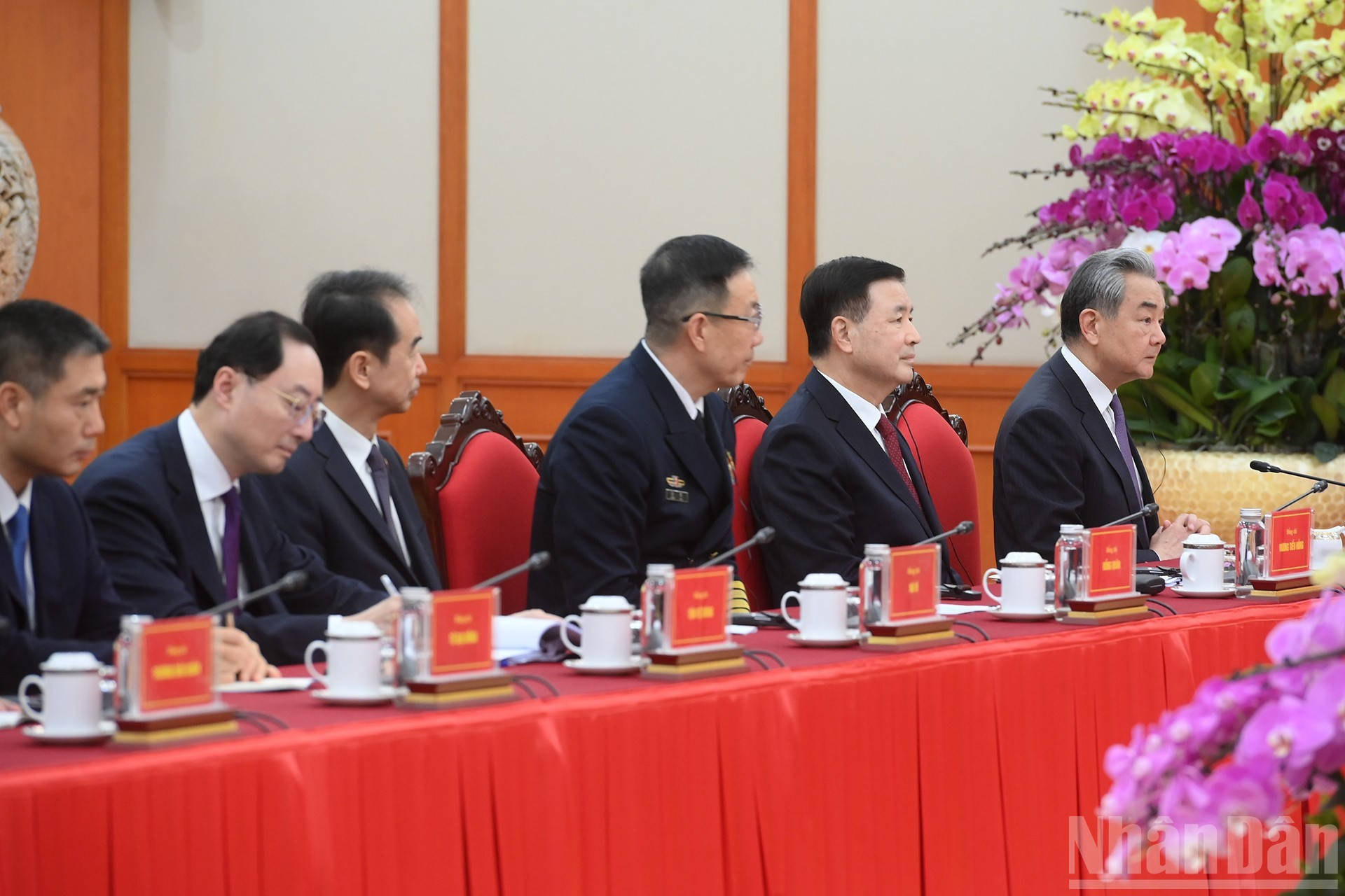 Высокопоставленные представители Китая на встрече.