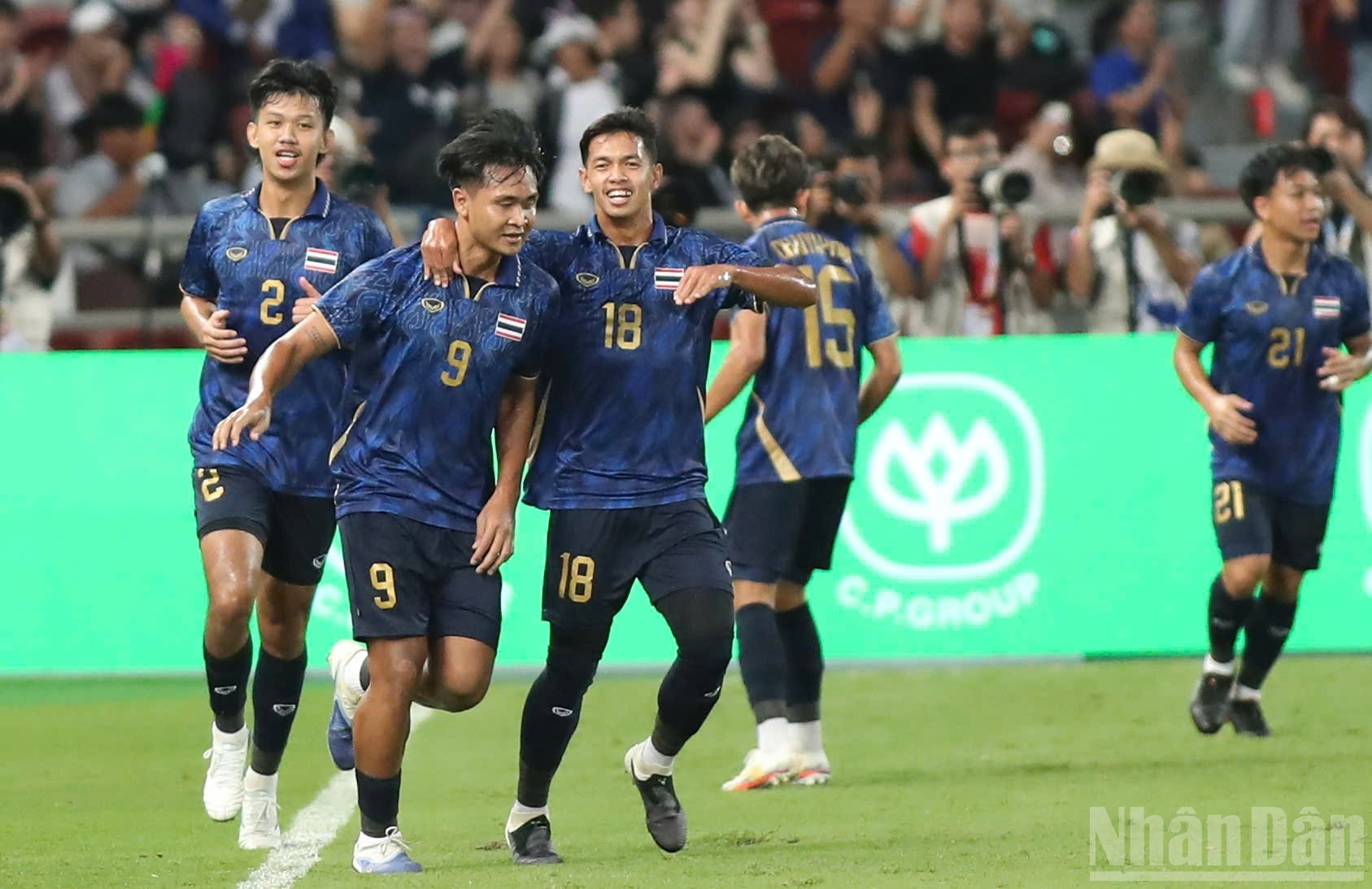 На 20-й минуте Йотсакон Бурапха открыл счет для сборной U22 Таиланда, блестяще исполнив удар с линии штрафной площади. Вратарь Нгуен Чунг Киен бросился в прыжке, коснулся мяча, но спасти команду не смог.