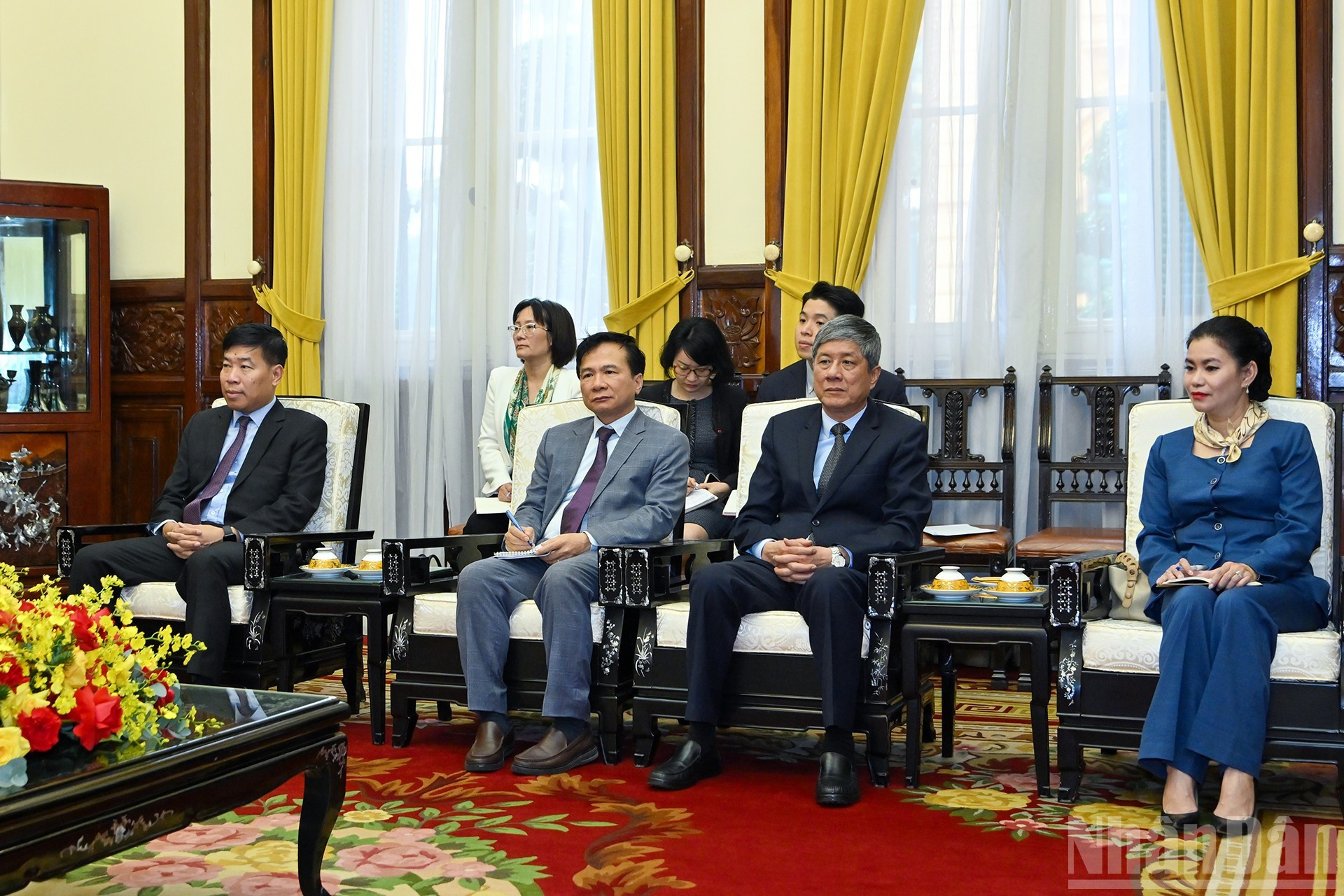 Вьетнамские делегаты, участвующие в приеме.