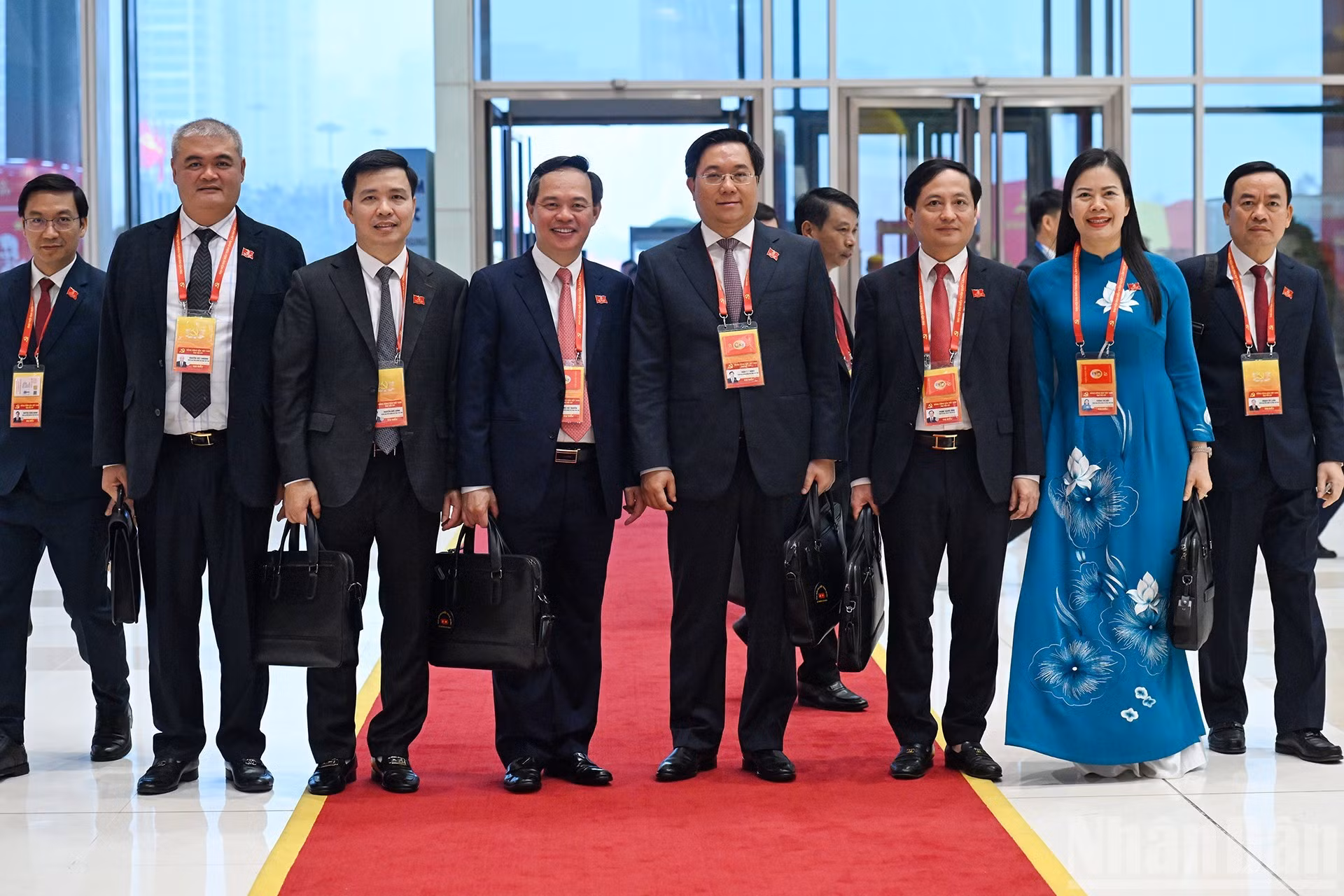 Делегаты прибывают на подготовительное заседание XIV съезда Партии. (Фото: Данг Кхоа)