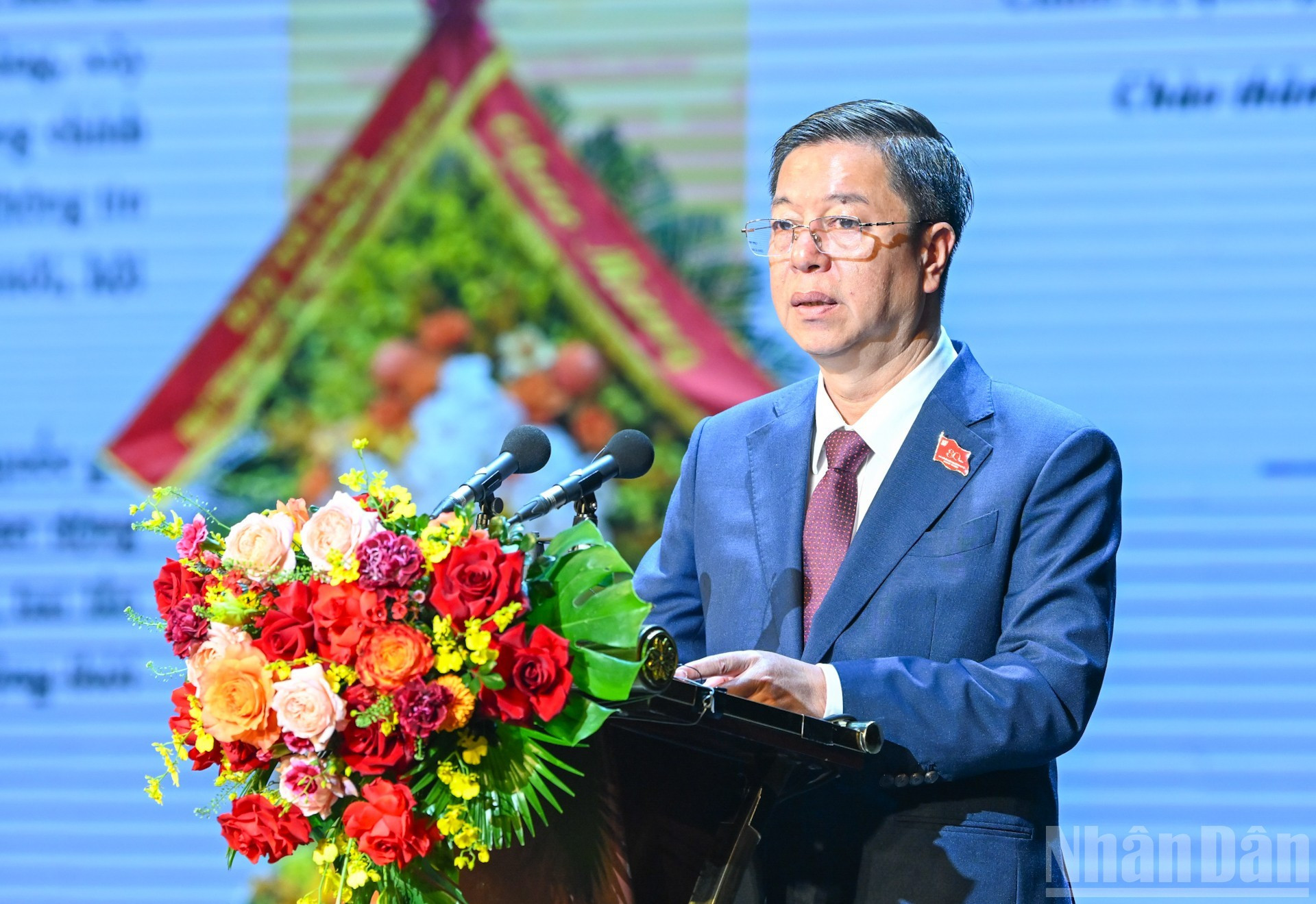 Директор, Главный редактор Государственного политического издательства «Правда» Ву Чонг Лам выступает с речью.