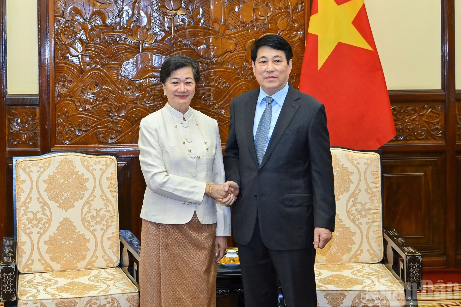 Президент Вьетнама Лыонг Кыонг и Посол Камбоджи во Вьетнаме Чеа Кимтха.