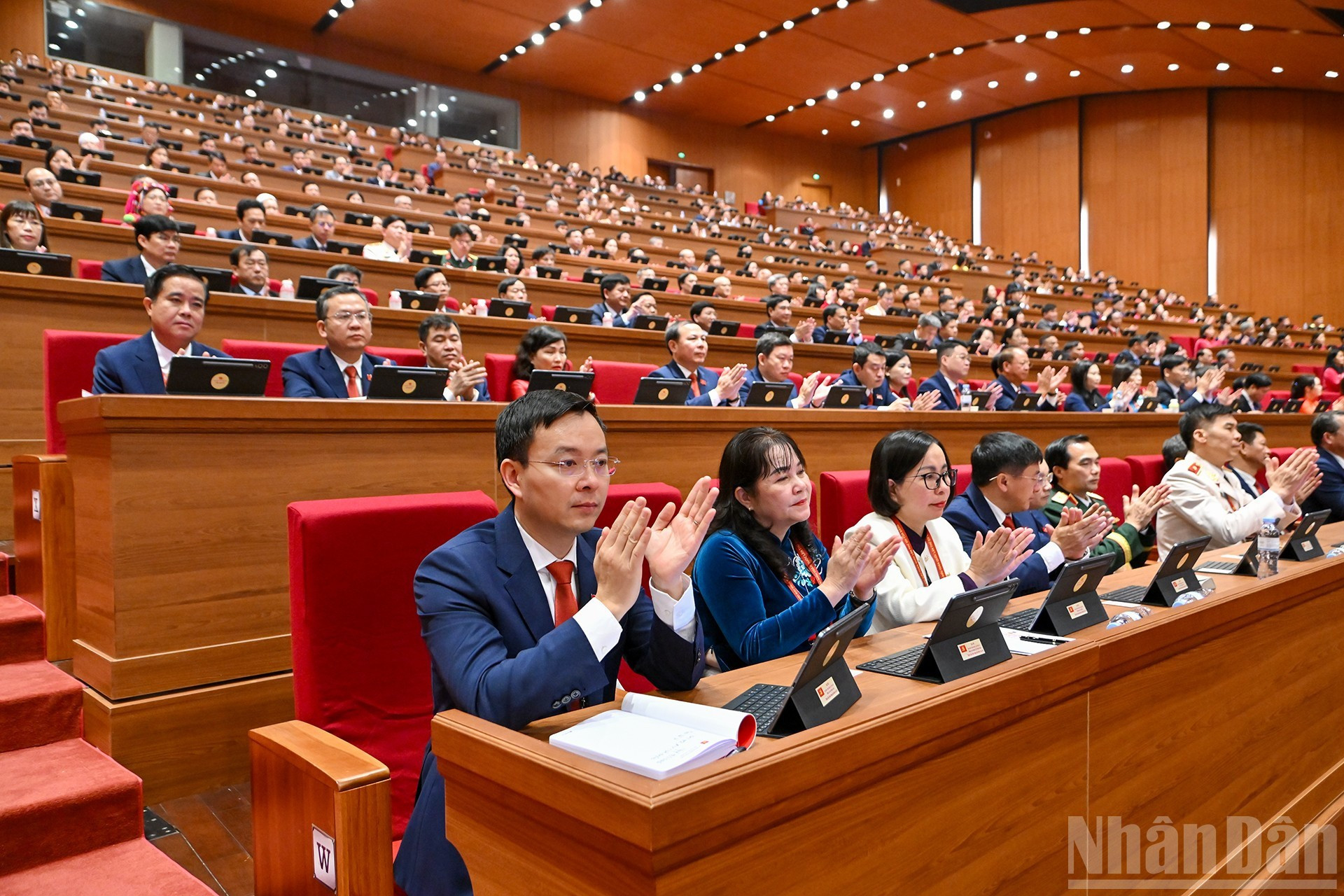 Делегаты на подготовительном заседании. (Фото: Чан Хай)
