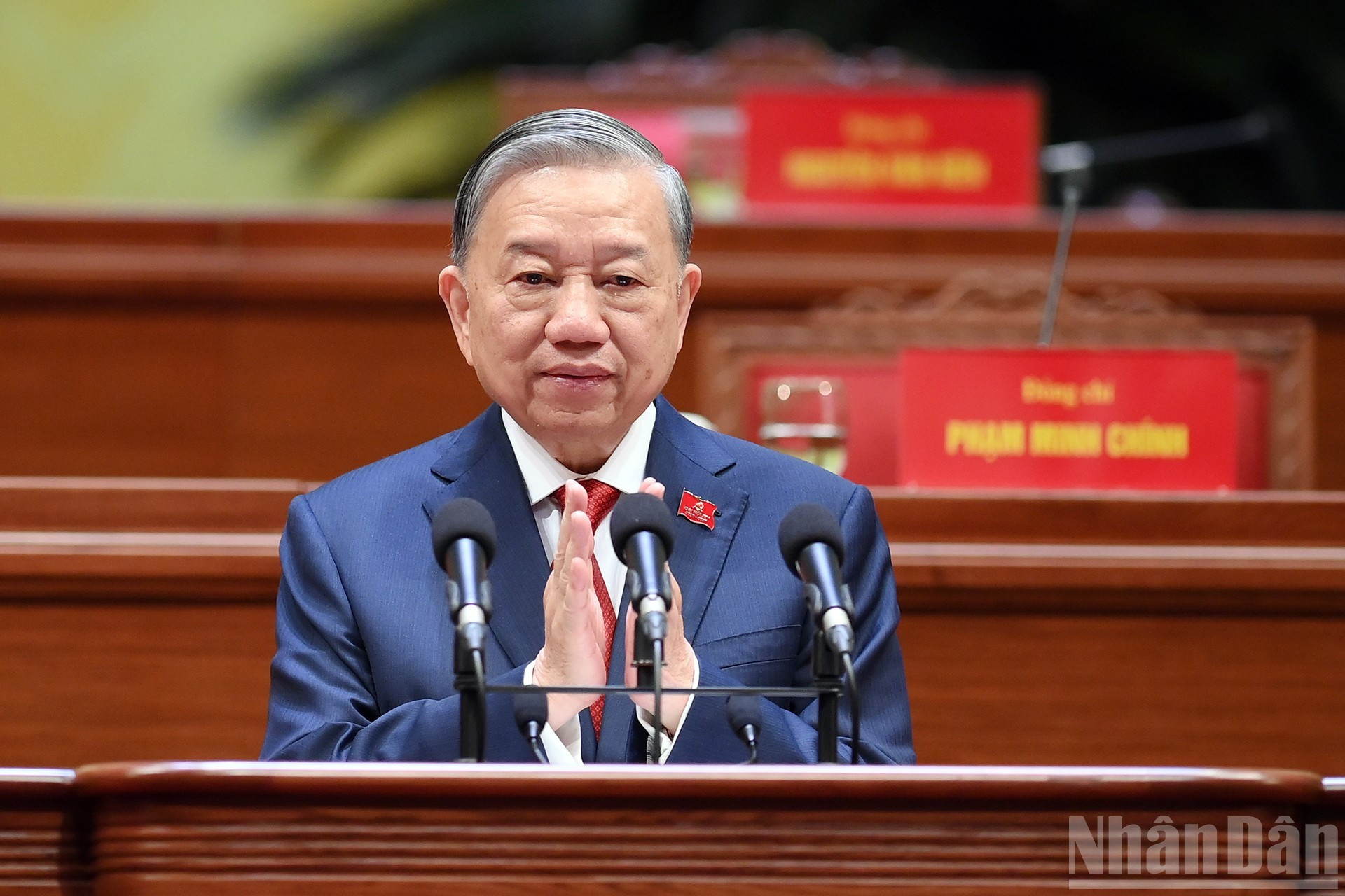 Генеральный секретарь ЦК КПВ То Лам выступает с речью. (Фото: Данг Кхоа)