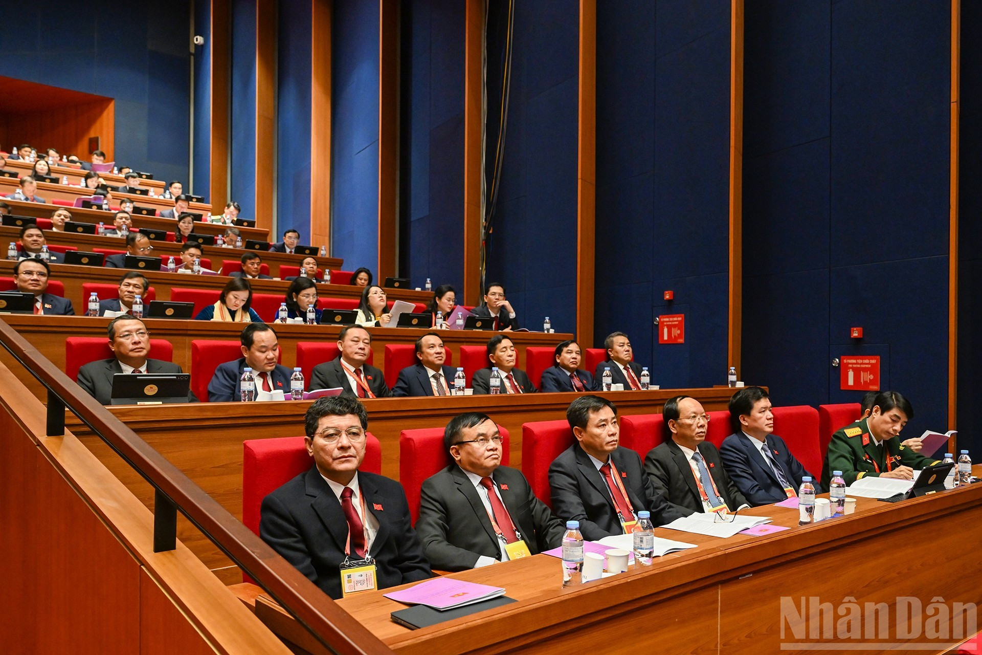 Делегаты на рабочем заседании. (Фото: Тхюи Нгуен)