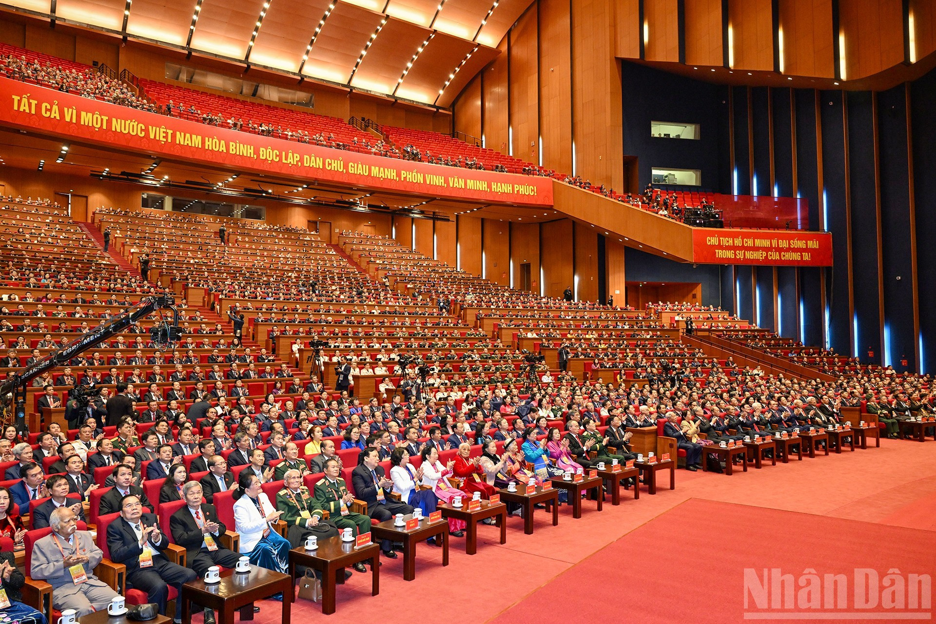 Делегаты на заключительном заседании. (Фото: Тхюи Нгуен)