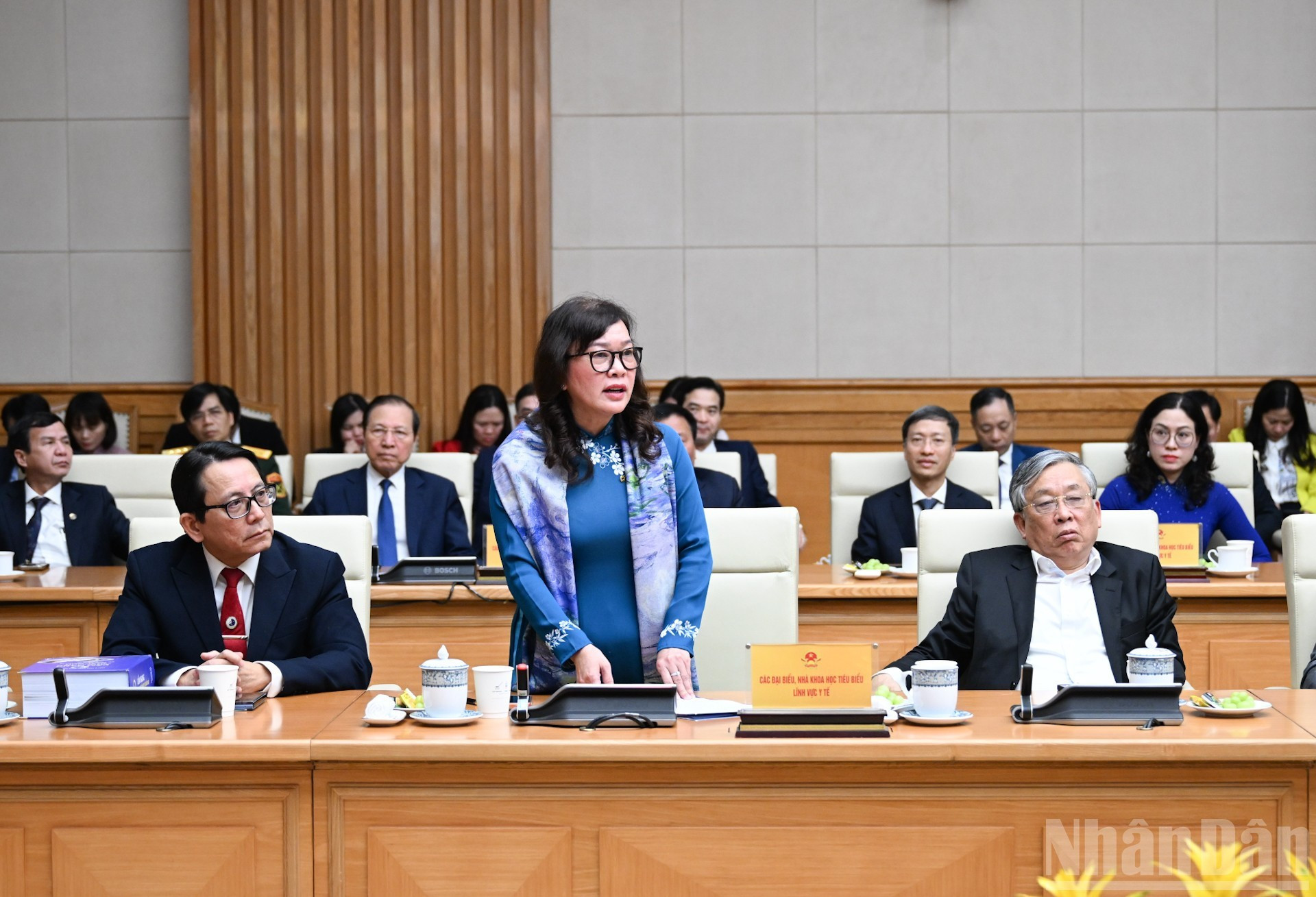 Доцент, кандидат наук Нгуен Минь Фыонг, председатель ученого совета Университета медицины и фармации города Кантхо, выступает с речью.