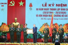 [Фото] Генеральный секретарь ЦК КПВ принял участие в церемонии празднования 80-летия создания Инженерных войск