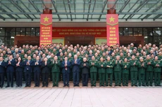 Генсек То Лам с делегатами на встрече. (Фото: ВИА)