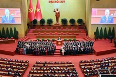 Центральный комитет КПВ XIV созыва представился Съезду.