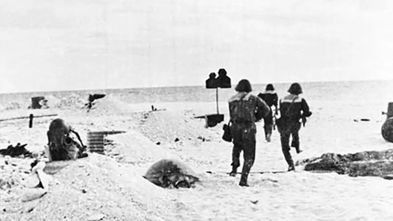 126-я группа военно-морского спецназа атаковала и освободила остров Шонка в архипелаге Чыонгша, 25 апреля 1975 года. Фото: ВИА