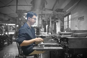 Деревня шёлкового ткачества Ванфук внедряет технологии и цифровую трансформацию в производстве. Фото: ВИА