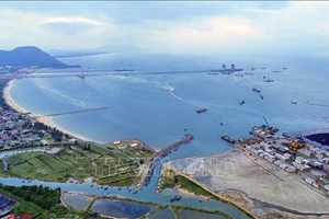 Портовая система Вунганг-Шонзыонг может принимать суда грузоподъемностью от 50 000 до 300 000 дедвейт-тонн. Фото: ВИА