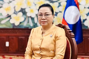 Посол Лаоса во Вьетнаме Кхампхао Эрнтхаван. Фото: ВИА