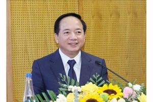 Генерал армии Чинь Ван Кует выступает на мероприятии. Фото: ВИА