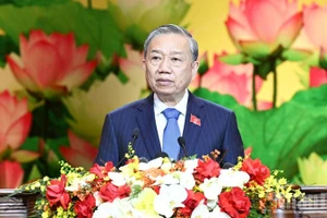 Генеральный секретарь ЦК КПВ То Лам выступает на конференции. Фото: Чан Хай