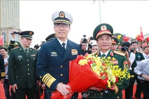 Церемония встречи Министра обороны Китая генерал-полковника Дун Цзюня в провинции Куангнинь. Фото: ВИА