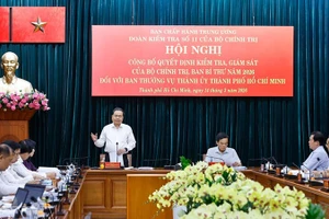 Председатель НС Чан Тхань Ман выступает с речью. Фото: ВИА