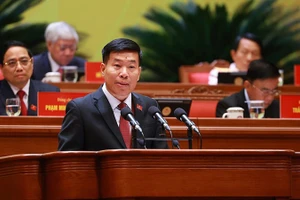 Товарищ Нгуен Мань Кыонг, член ЦК КПВ, постоянный заместитель секретаря партийного комитета, заместитель министра иностранных дел, выступает с докладом. Фото: ВИА