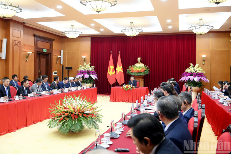 Общий вид встречи.