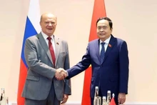 Председатель НС Чан Тхань Ман и Председатель ЦК КПРФ Геннадий Зюганов. Фото: ВИА