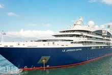 Суперъяхта «Le Jacques Cartier» посещает Фукуок.