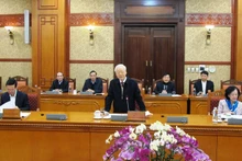 Генеральный секретарь ЦК КПВ Нгуен Фу Чонг выступает на заседании. Фото: Бак Ван