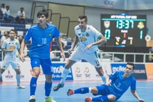 Вьетнамский клуб «Sahako FC» (в синем) потерпел поражение.