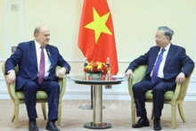 Генеральный секретарь ЦК КПВ То Лам и Председатель КПРФ Геннадий Зюганов. Фото: ВИА