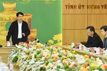 Президент Лыонг Кыонг выступает с речью на конференции.