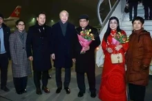 Премьер-министр Фам Минь Тьинь, его супруга и высокопоставленная делегация Вьетнама приземляются в аэропорту Цюриха 20 января вечером (по местному времени). Фото: ВИA