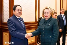 Председатель НС Вьетнама Чан Тхань Ман и Председатель Совета Федерации Федерального Собрания России Валентина Матвиенко. Фото: ВИА