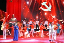 Художественный номер на церемонии. Фото: ВИА