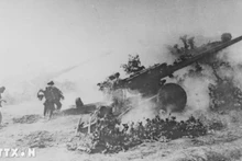 28 марта 1975 года артиллерия освободительной армии подвергла ожесточенному обстрелу военный аэропорт Дананга. (Фото: ВИА)