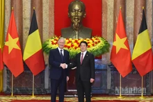 Президент Вьетнама Лыонг Кыонг (справа) и Король Бельгии Филипп. Фото: Тхюи Нгуен – Шон Тунг