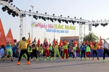 Карнавал в Халонге 2021 года привлек множество посетителей. Фото: baoquangninh.com.vn