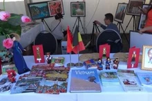 Вьетнамский стенд на фестивале «Manifiesta» в Бельгии. Фото: ВИА