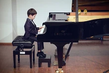 5-летний Нгуен Хыу Минь Чиет выступает на Фестивале.
