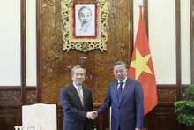 Президент То Лам принимает Посла Китая во Вьетнаме Сюн Бо. Фото: ВИА