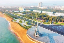 Башня Нгиньфонг на пляже города Тюихоа. Фото: ВИА