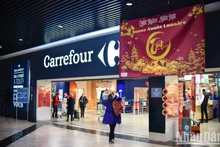 Стенды вьетнамских товаров были устроены в супермаркете Carrefour. Фото: Минь Зюи
