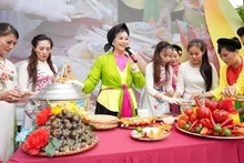 Представление традиционной кухни на Фестивале кулинарной культуры на земле предков 2023 года. Фото: Вьет Зунг