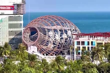 Театр «До» расположен в курортном и развлекательном комплексе Libera Nha Trang. 